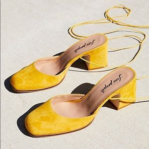 Free People Honeymoon block heels in Honey🍯